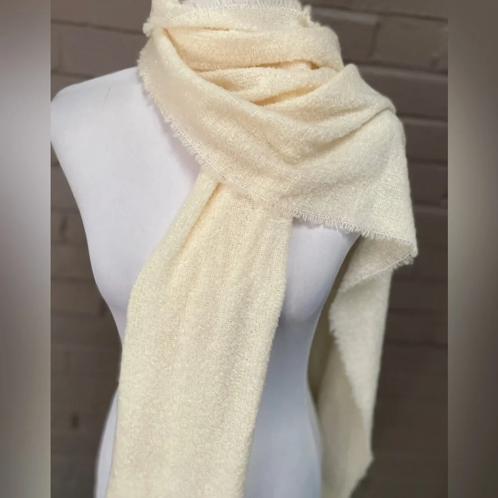 Celtic Irish Lambswool blend Ivory Scarf NWT